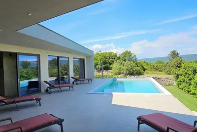 Image de Villa élégante *****, piscine chauffée, cuisine d'été, à seulement 2 km de la mer