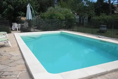 Image de Nimes à 12 km, Villa Spacieuse Piscine 4 à 6 P.