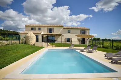 Image de Mas isolé, piscine privée clôturée, Provence, Ardèche, 30 km Uzès Avignon