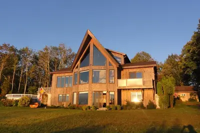 Image de Maison de bord de mer avec vue panoramique retraite privée de la baie de Passamaquoddy