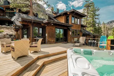 Image de Vues imprenables sur la montagne | Cabine privée ❤ by AvantStay