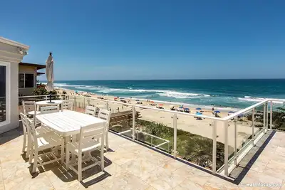 Image de Maison de 4 chambres en front de mer, pour 10 personnes
