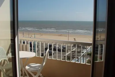 Location studio 30 m2 vue panoramique face mer ttes périodes