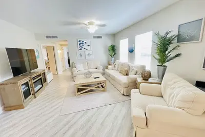 Image de Upscale Luxueux 3bed / 2bath 1800 Sqft Condo / Roches Indiennes Plage / ÉTAPES De La Plage