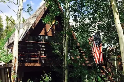 Image de Le Grand Escape - abordable 4br / 1. 5ba cabine dans un excellent emplacement!