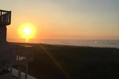 Image de Restez sur la plage! Dans ce beau condo entièrement équipé