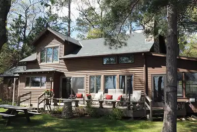 Image de Cabine Familiale Sur Le Lac INFÉRIEUR De Whitefish! Proche Croisse! Sleeps 10 Nouveau Ctrl A \/ C!