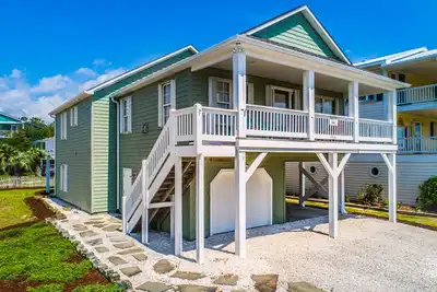 Image de Le long du rivage: 4 Br / 3 Ba maison Ă Kure Beach, 12 personnes