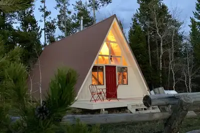 Image de Last Chance Hideaway - 6-8 personnes, cabine confortable à 45 min de Yellowstone