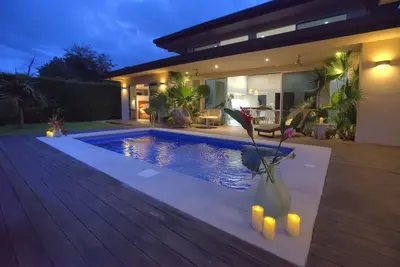 Image de Nouveau Home-Walk moderne Ă la meilleure plage d'Uvita! ! ! Playa Colonia