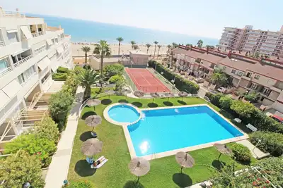 Image de 1ère ligne Playa San Juan. Vues. Piscine Bbq. Gym