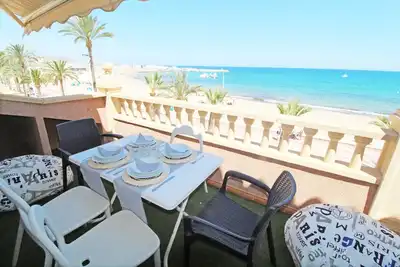 Image de Penthouse en duplex de luxe face à la mer. Plage 1ère ligne