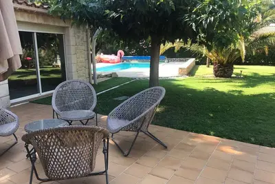 Image de A 2' d'Uzès - Demeure de charme avec piscine dans jardin arboré