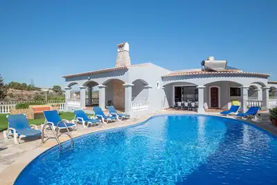 Image de Famille - Villa accueillante et confortable - Sentez-vous à la maison dans le village de Carvoeiro