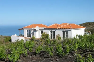 Maison confortable dans l'ouest ensoleillé, vue sur l'Atlantique & les montagnes
