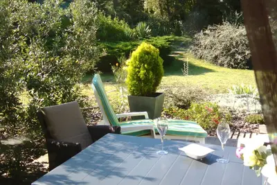 Image de . . app  rez de jardin. . 2 pers \"Villa Marmousets\" ***200m  bord de mer, 7