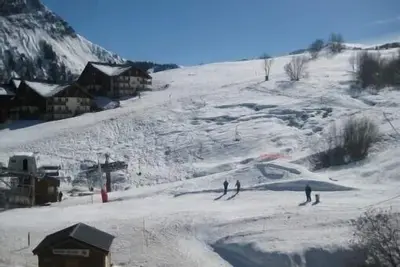 Image de At 5 floors of the slopes! ! Apt 6\/7 Pers Comfort 47m2 + 12 m2 balcony with runway view