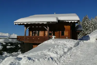 Image de Chalet typique très reposant, vue imprenable, Internet haut débit gratuit Wifi