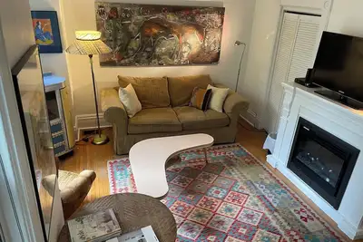 Image de Annexe Toronto Downtown Deluxe, 2 étages, 2 chambres, calme, à quelques pas de tout.