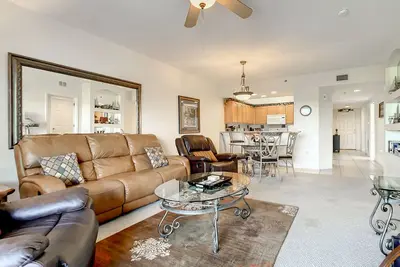 Image de Magnifiquement nommé 3/2 condo avec de magnifiques vues de l'estuaire. Ow10-305