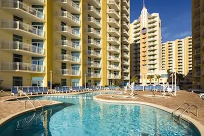 Image de Wyndham Ocean Boulevard - 2 chambres, grande piscine et rivière paresseuse!