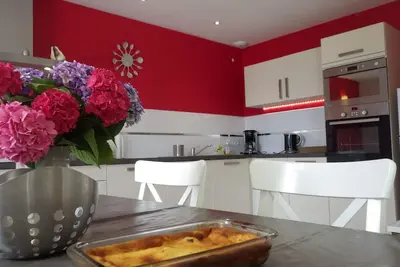 Maison à l'entrée de la Presqu'île de Crozon à 1 km de la mer, Wifi, 4 pers