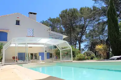 Superbe Villa Tout Confort 12 pers avec Piscine sur parc Pinede 3000m²