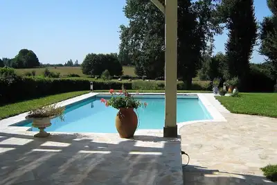 Image de Maison ancienne - Piscine Bio chauffée Solaire
