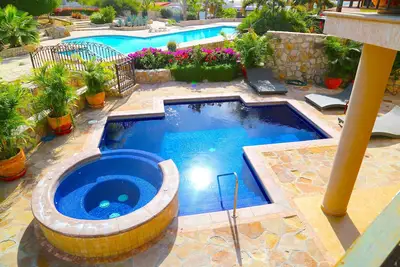 Image de Villa Ponticello, Executive Nouveau 5 Bed / 7 Bath Villa Ă Pedregal w / Chef & Maid