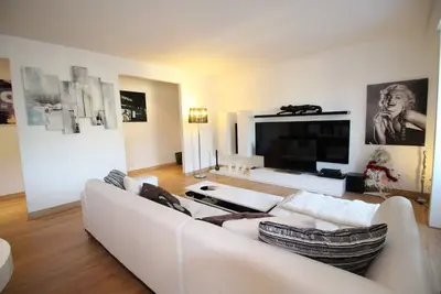 Image de Appartement 4 Pièces 80 m2 situation exceptionnelle face Hôtel Normandy vue mer