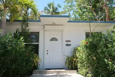 Image de Clés Kottage; Rénové villa Hamac natif sur la baie de Floride