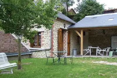 Image de maison de campagne, près d'Amboise et châteaux, balançoires et jardin