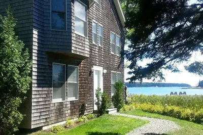 Image de Cottage Shorefront Ă Northeast Harbor Maine