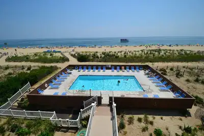 Image de Direct Oceanfront W / Pool - 74th St - Beautiful Views! !