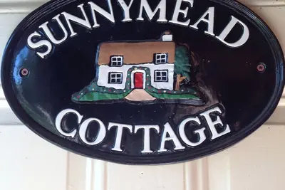 Image de Quintessential Summer Cottage Maine avec chemin de rivage privé