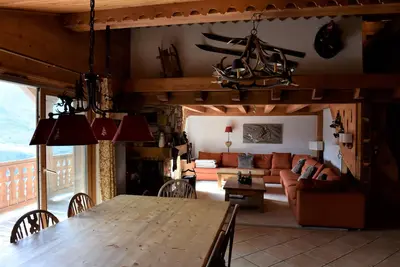 Image de Charme et confort Grand duplex dans chalet aux pieds des pistes pour 12\/14 pers