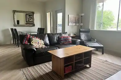 Image de Lieu de vacances! Au bord de la piscine, Nouveaux meubles, Championship Golf