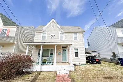Sweet Victorian Beach Cottage