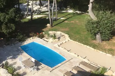 Image de Dans villa provençale, Circuit Paul Ricard le Castellet.