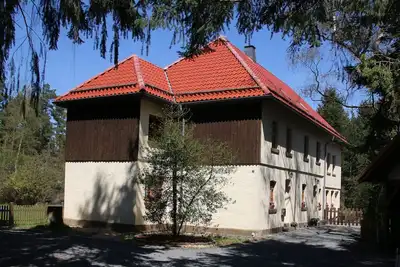 Image de Appartement de bon goût dans le parc national de l'Eifel avec un jardin sur la forêt!