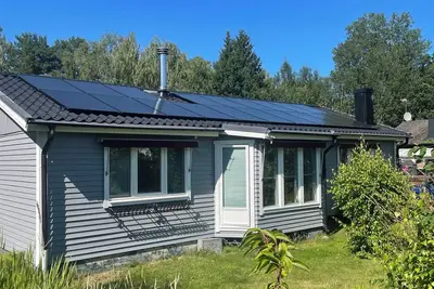 Image de Maison de vacances spacieuse à proximité immédiate de l'eau à Småland