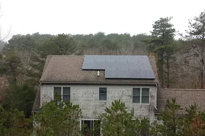 Image de Une belle maison accessible à pied aux étangs de Wellfleet, près du bord de mer et du village
