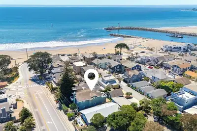 Image de Twin Lakes Beach House - à quelques pas du sable!