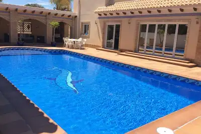 Image de Fabuleuse villa moderne de 5 chambres dans le centre de Cabo Roig avec piscine privée