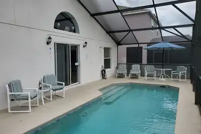 Image de Belle villa orientée plein sud avec piscine, communauté fermée, Wi-Fi gratuit à proximité de Disney