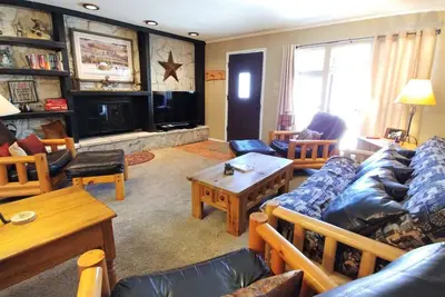 Image de À distance de marche de la station de ski, En ville, Près de la rivière, Chambre à 4 lits