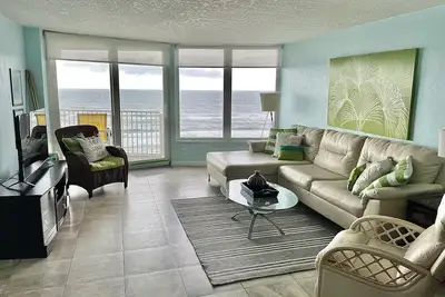 Image de Superbe récemment rénové 502 Shores Club Oceanfront