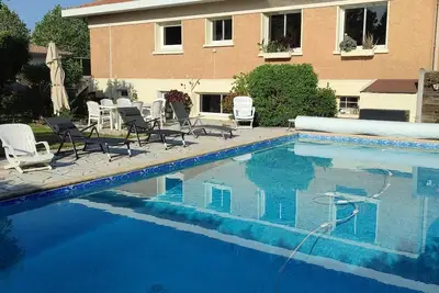 Image de Sur le Bassin d'Arcachon maison avec piscine. A 20 minutes de la dune du Pilat