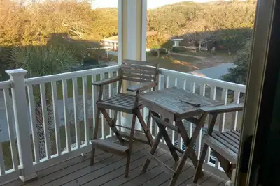 Image de Adorable condo de plage de deux chambres avec plage privée, piscine et bain à remous