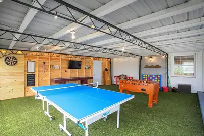 Image de Maison de 4 lits 2 salles de bain avec bain à remous, salle de jeux et 2 puits de feu